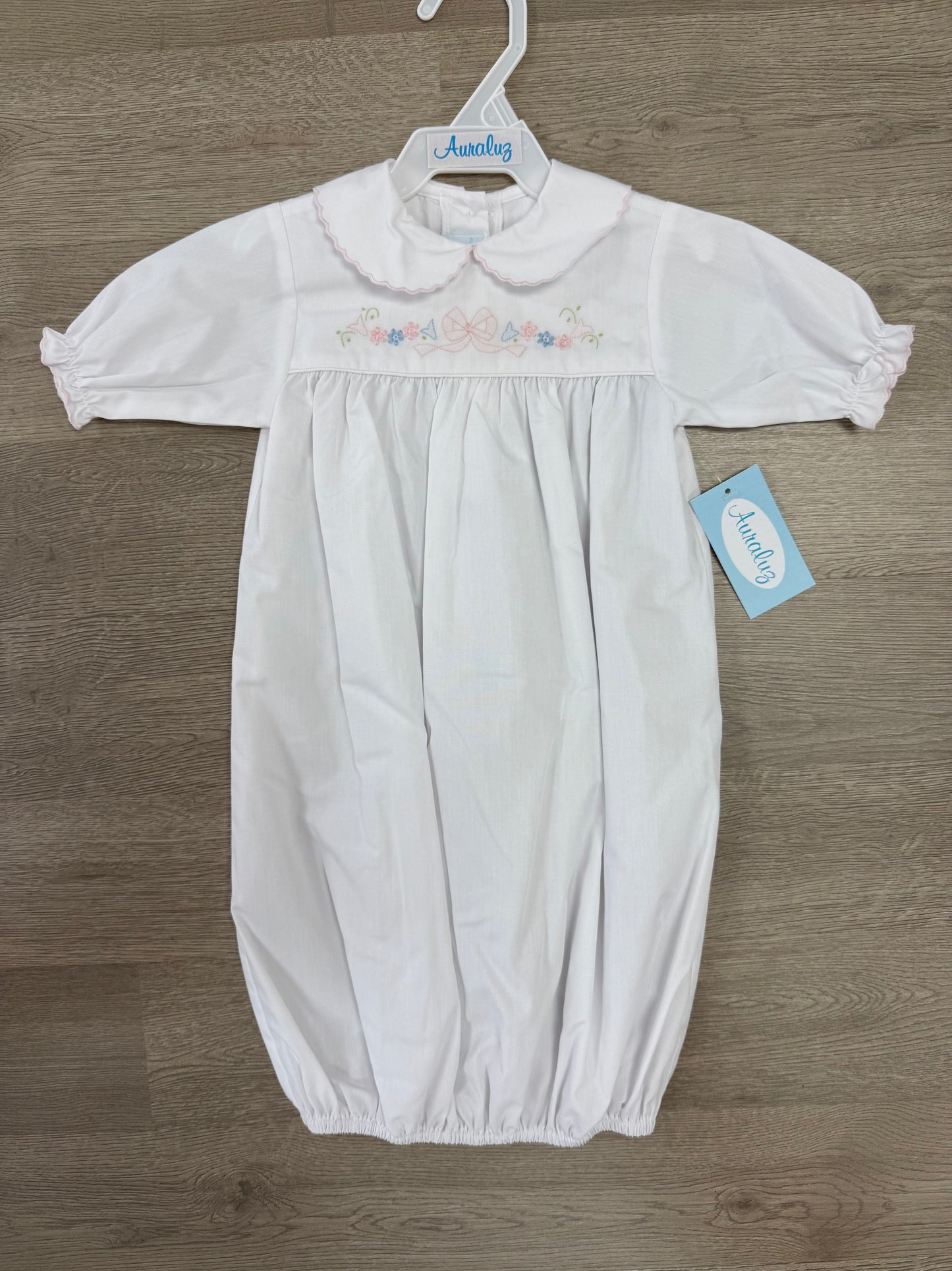 White Bow Embroidered Saque