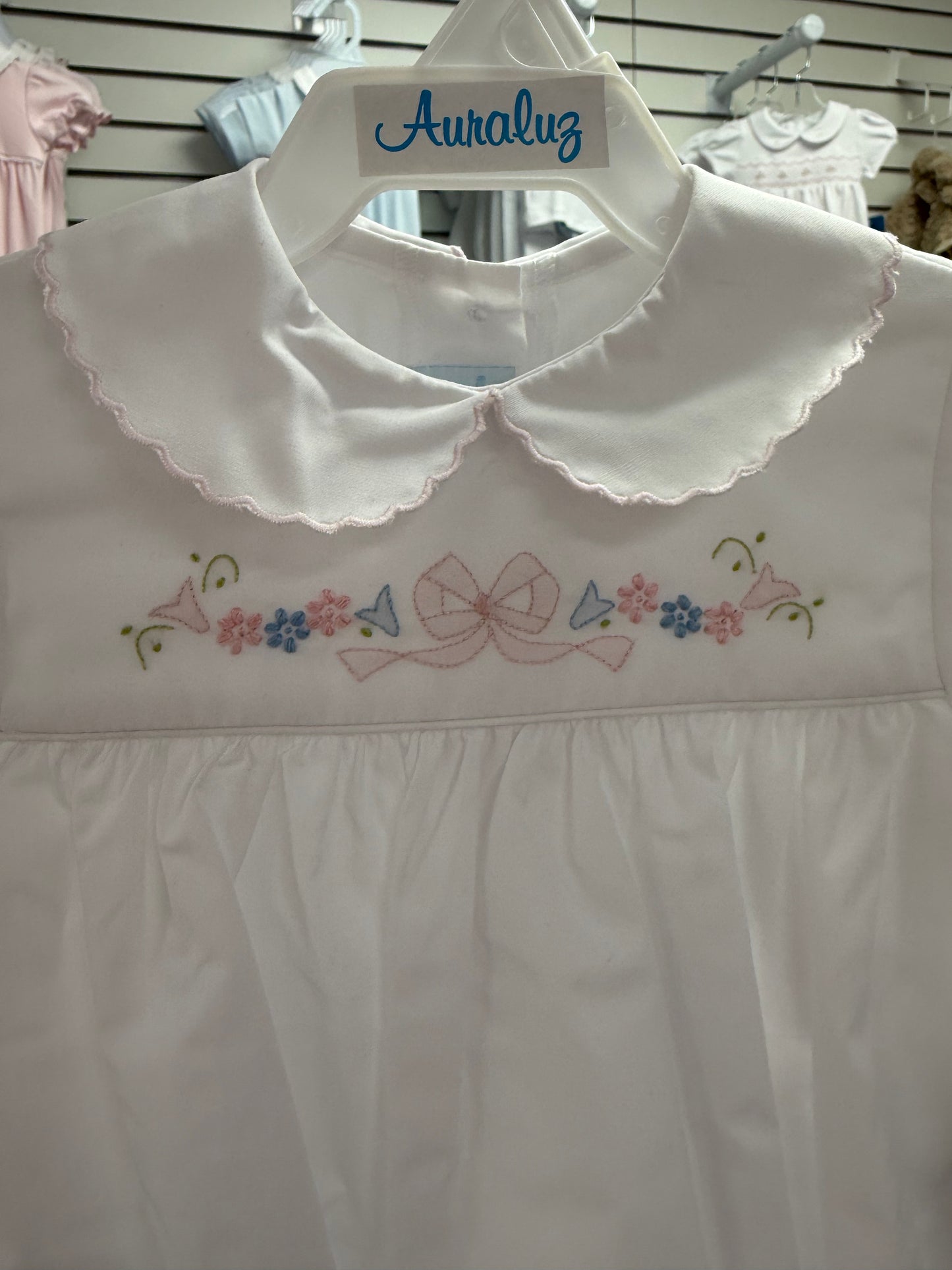 White Bow Embroidered Saque